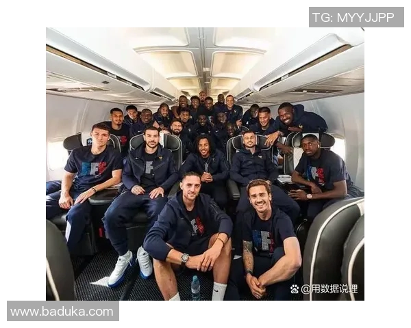 德国足球戴帽子球星的精彩瞬间与历史意义解析