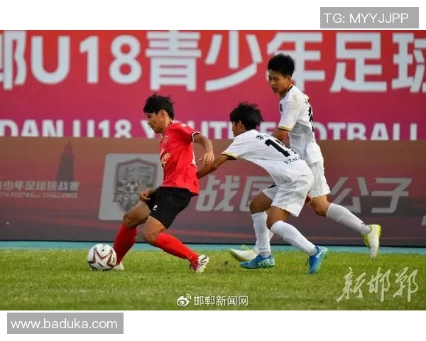 耐克旗下足球巨星逐梦绿茵场彰显速度力量与激情魅力