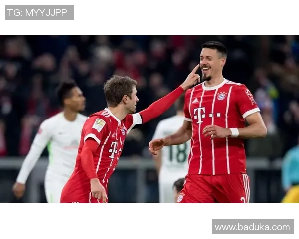 足球场上的黄金搭档 穆勒与拜仁主场的传奇故事